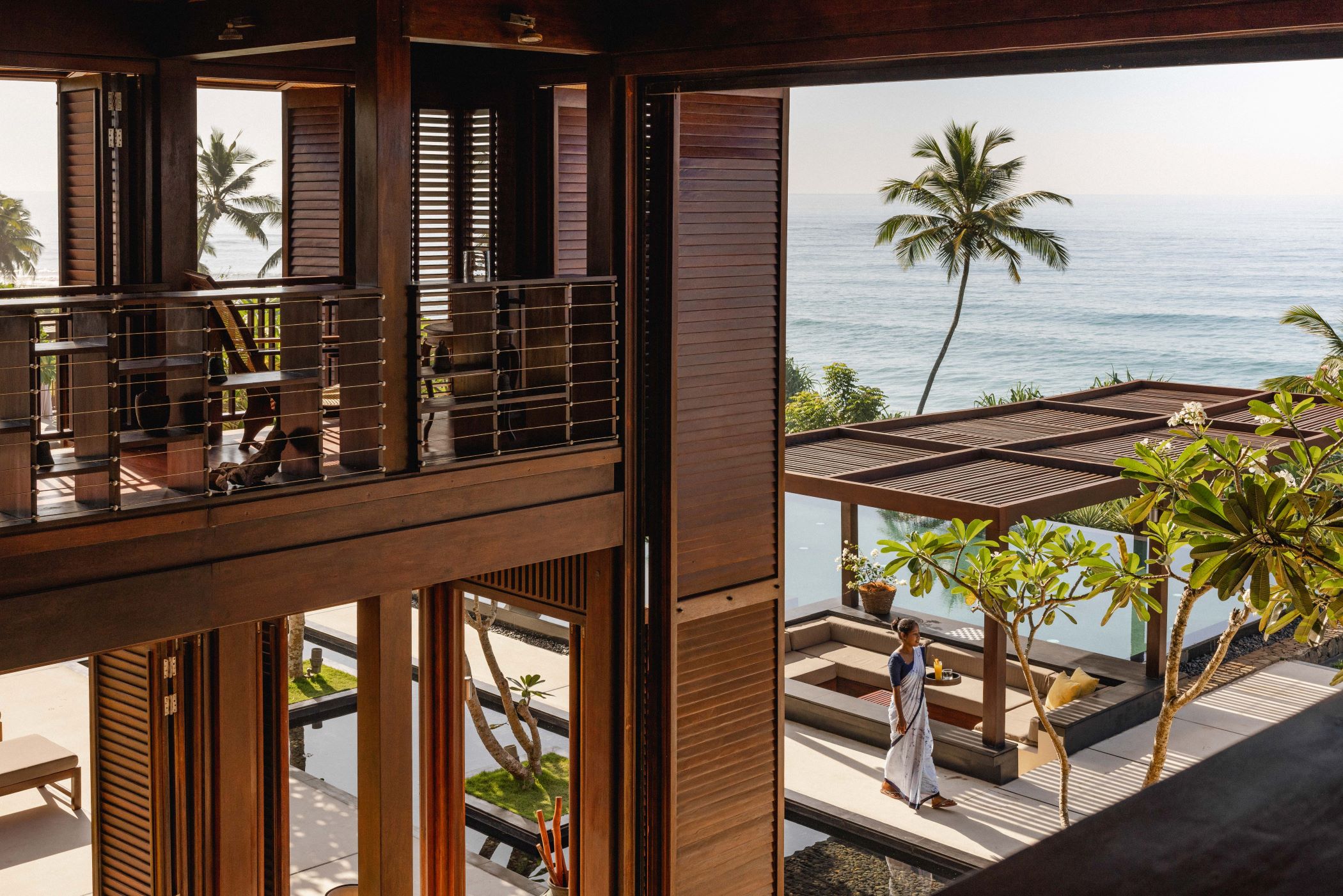 ANI Sri Lanka - Resort - Villa Monara with staff 2