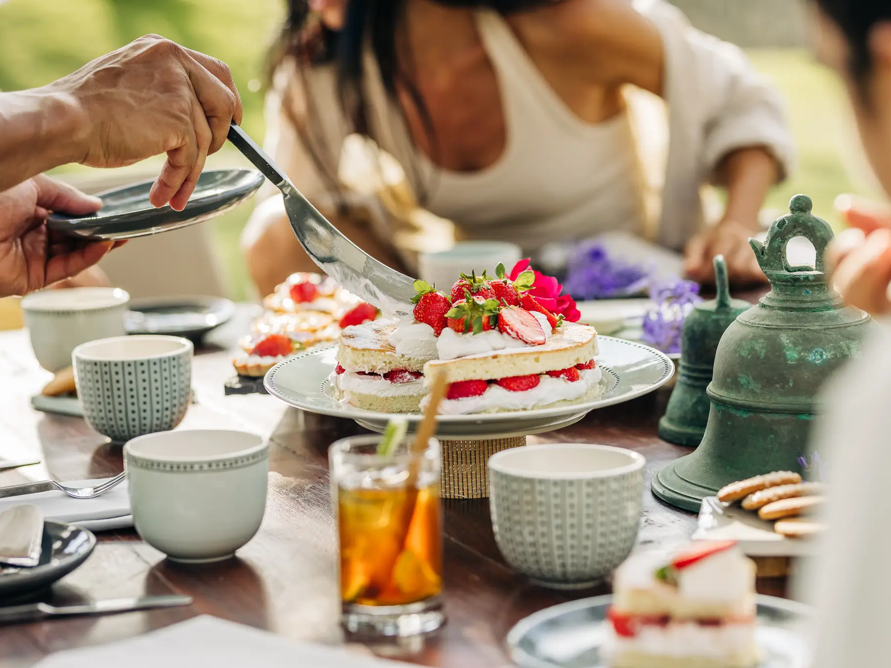 ANI Thailand - Dining - Dishes - Beef with Black ink pasta