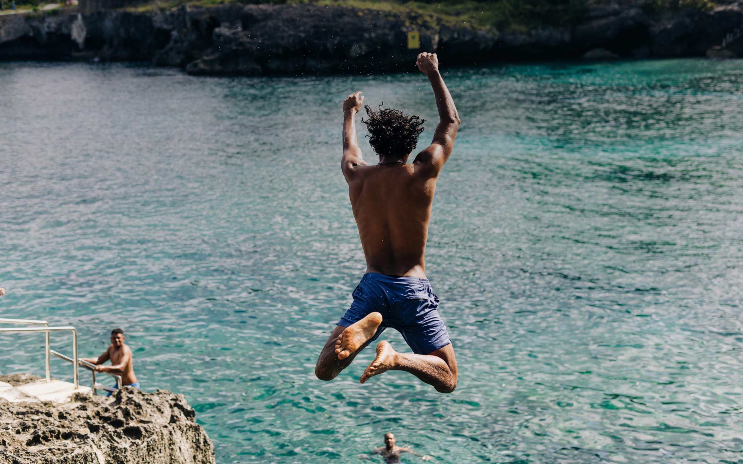 ÀNI Dominican Republic - Cliff Jumping