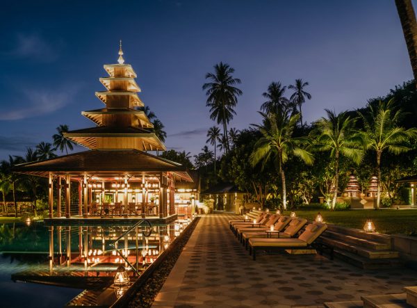 ÀNI Thailand - Night Time Living Sala and Pool