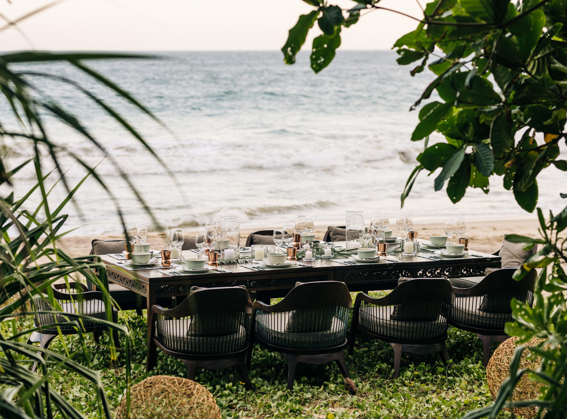 Ani-Sri-Lanka_Dining_Beach_Dinner