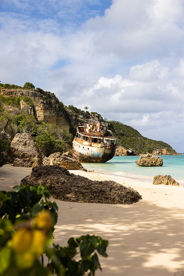 ANI Anguilla - Beaches - Sandy Ground Shipwreck