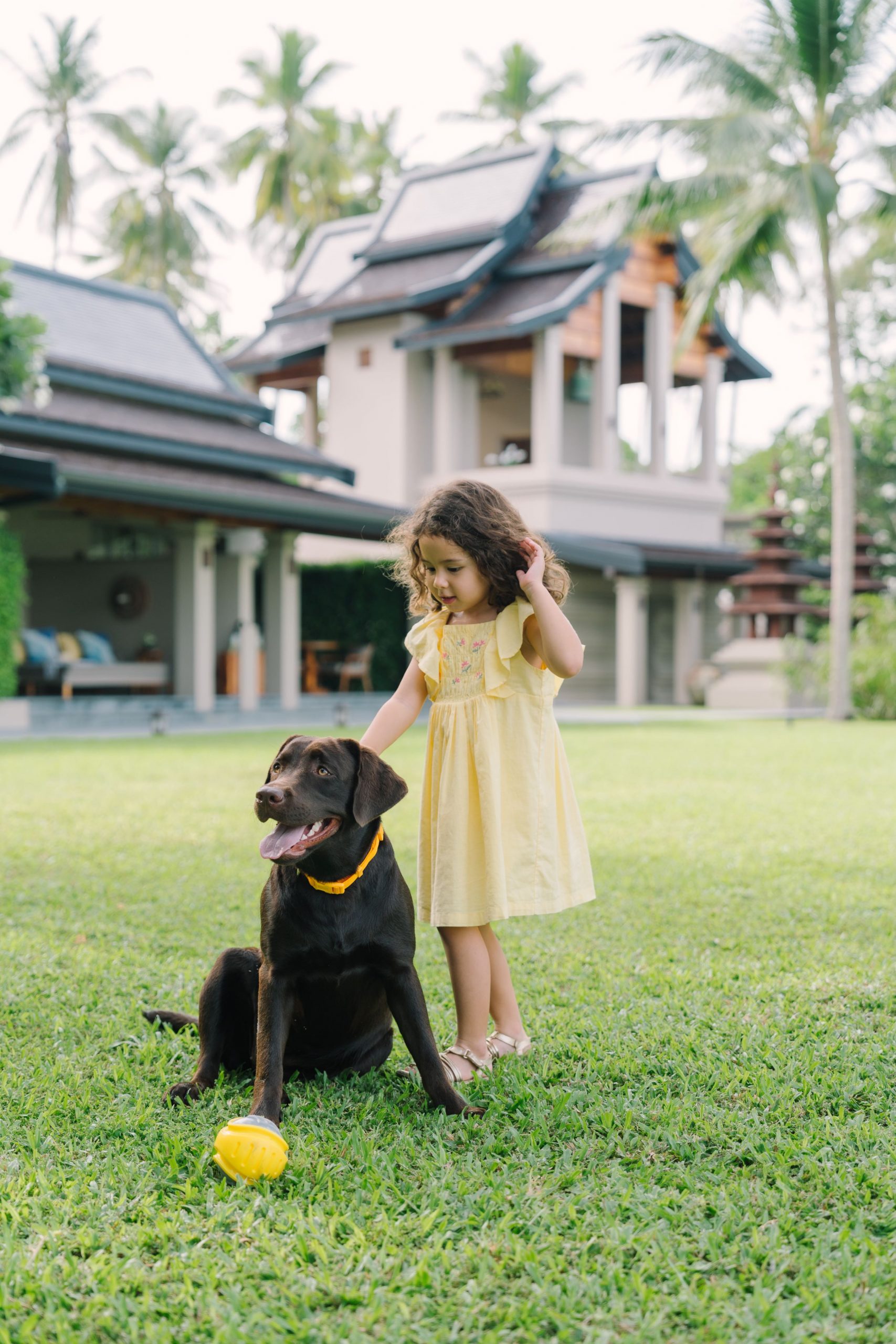 ANI Private Resorts - Pet Inclusions - Kids With Their Favorite Pets On Holidays