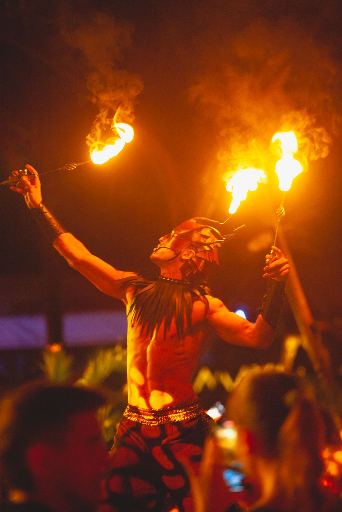 ANI Thailand - Event - Fire-juggler Michele Gordini