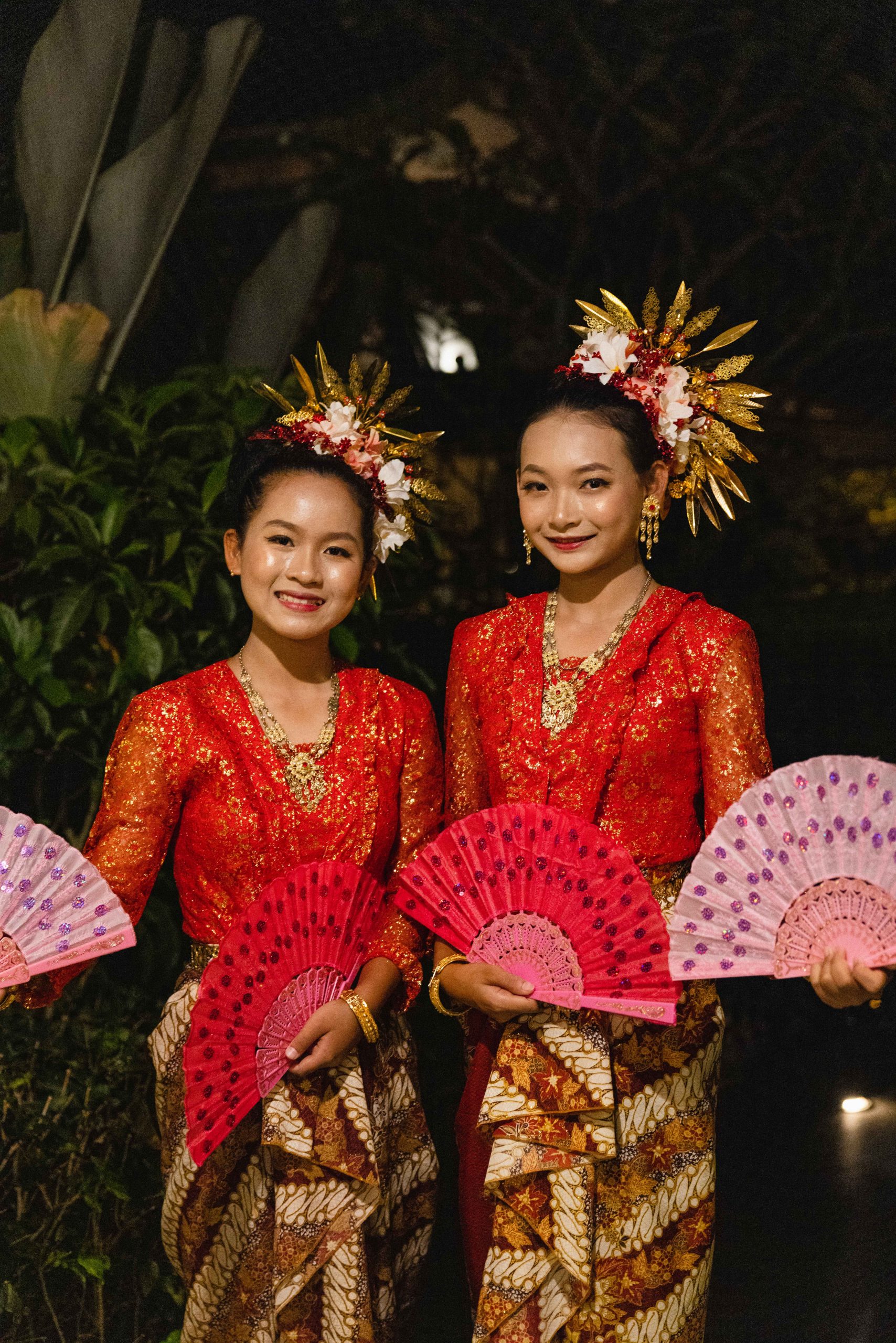 ANI Thailand - Guest Privileges - Traditional Thai Dancers