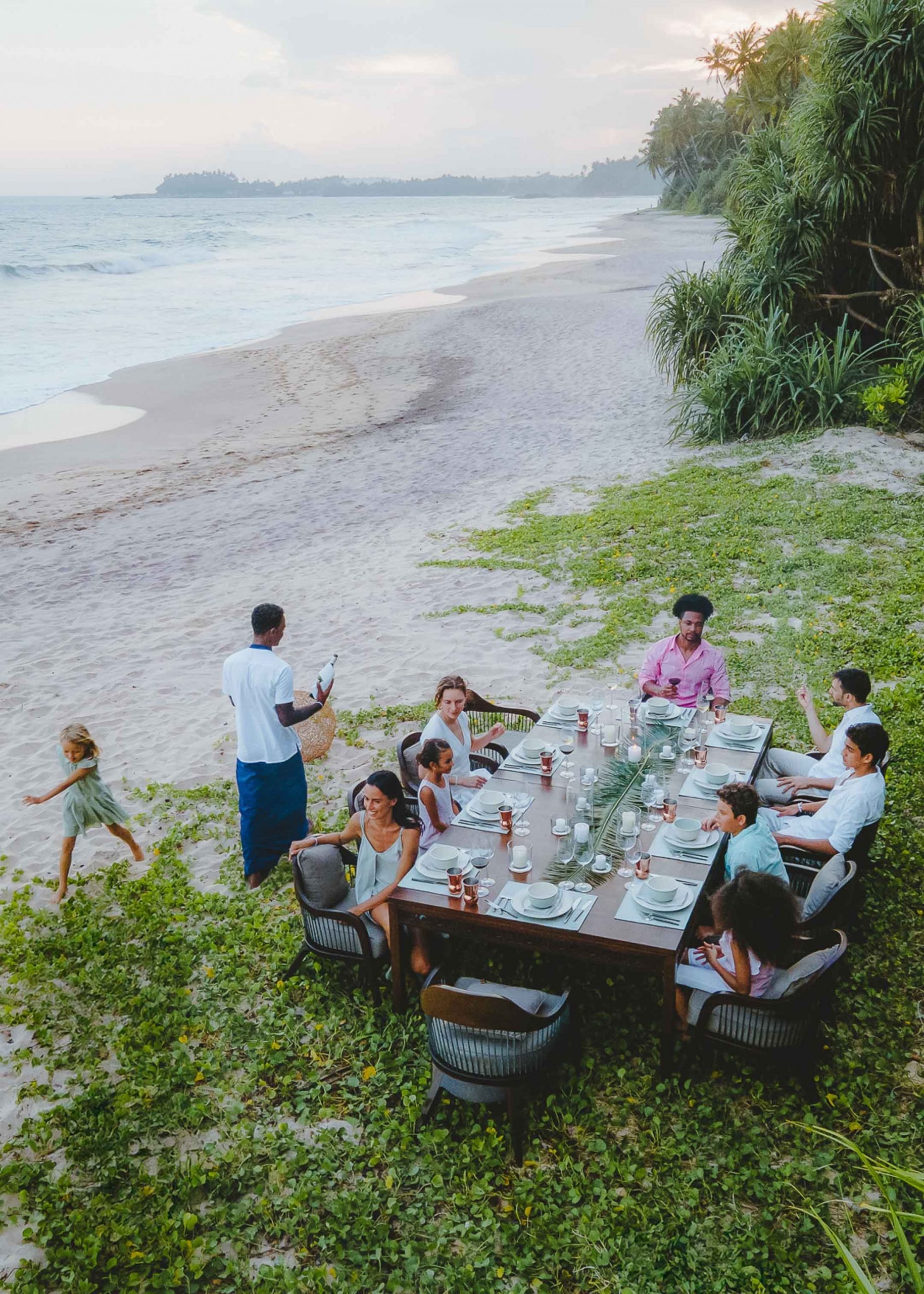 ÀNI - Resorts - Beach Dinner