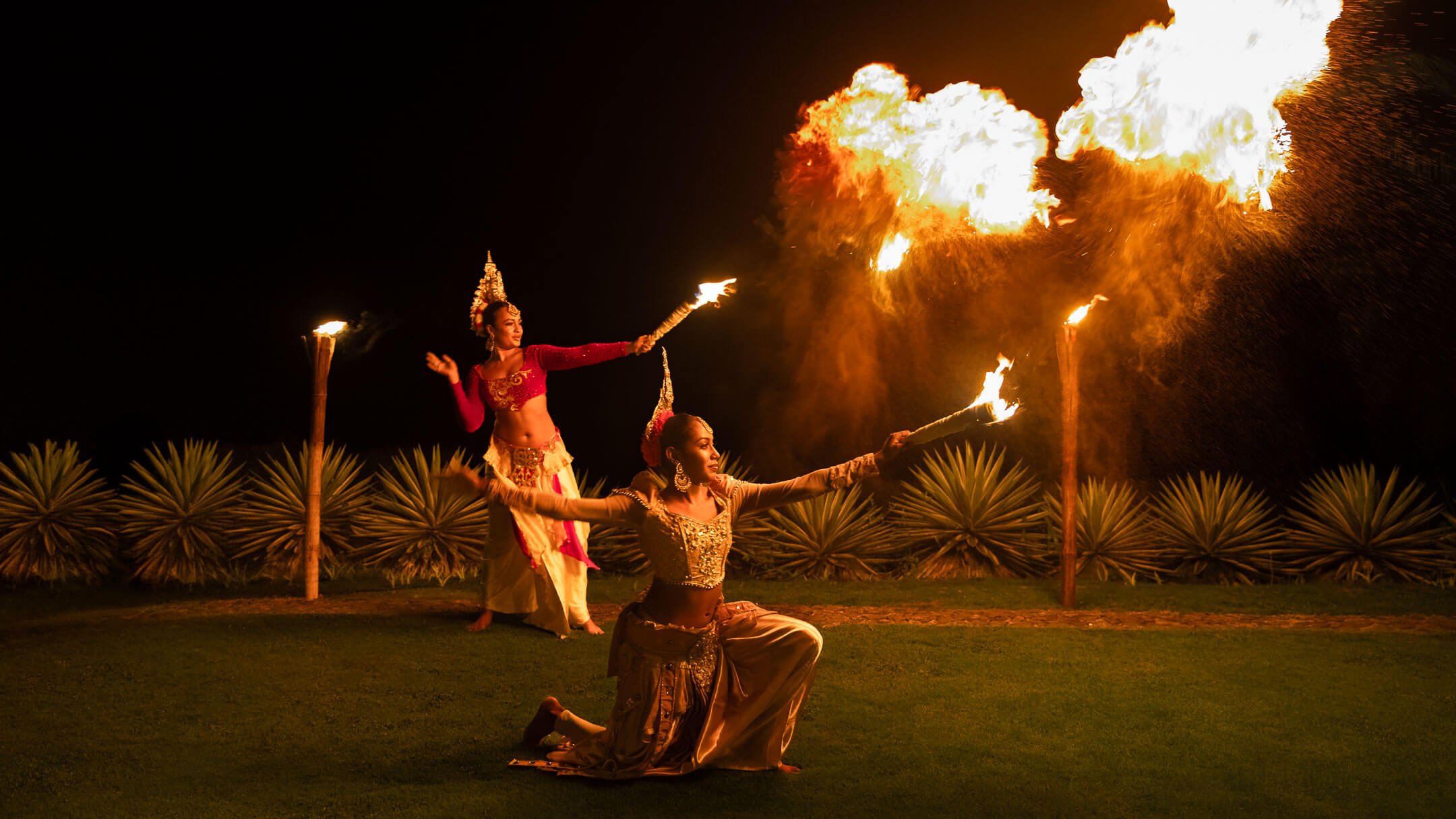 ÀNI Sri Lanka - Fire Dance