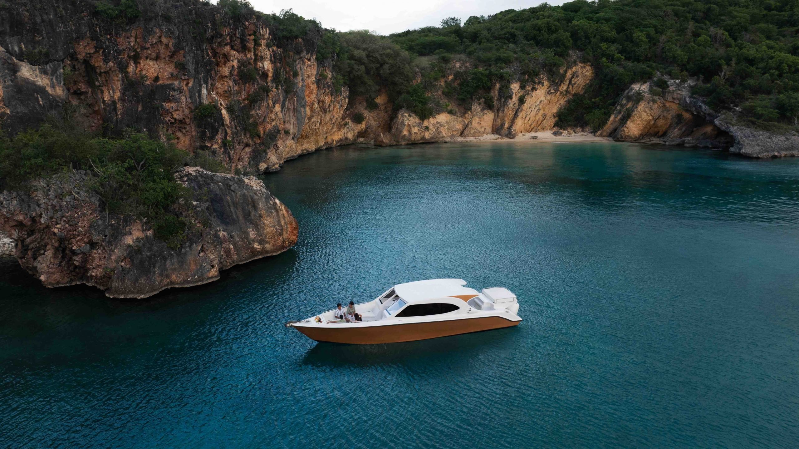 Private cruise and things to do in Anguilla
