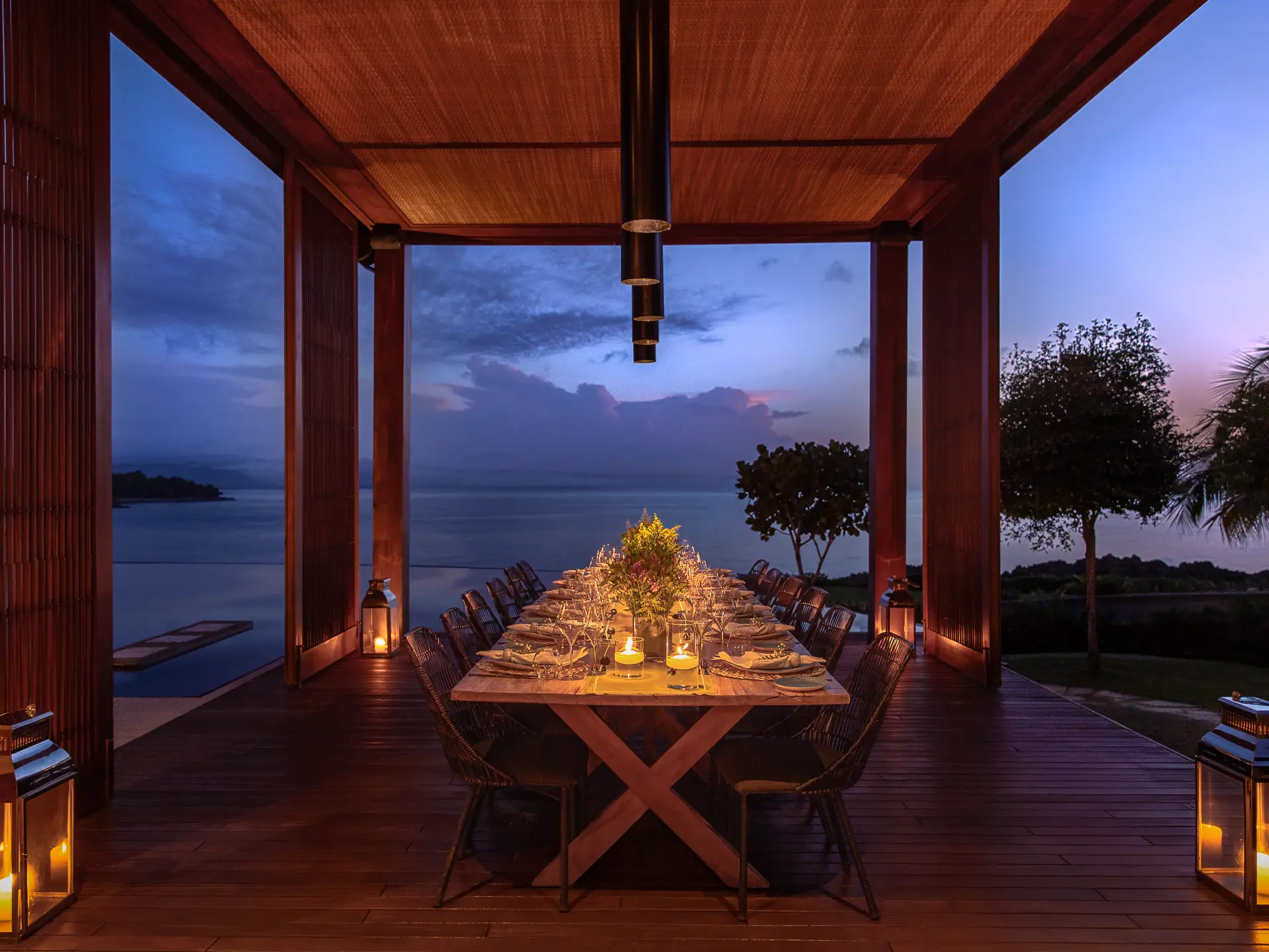 ANI Thailand - Dining - Dishes - Beef with Black ink pasta