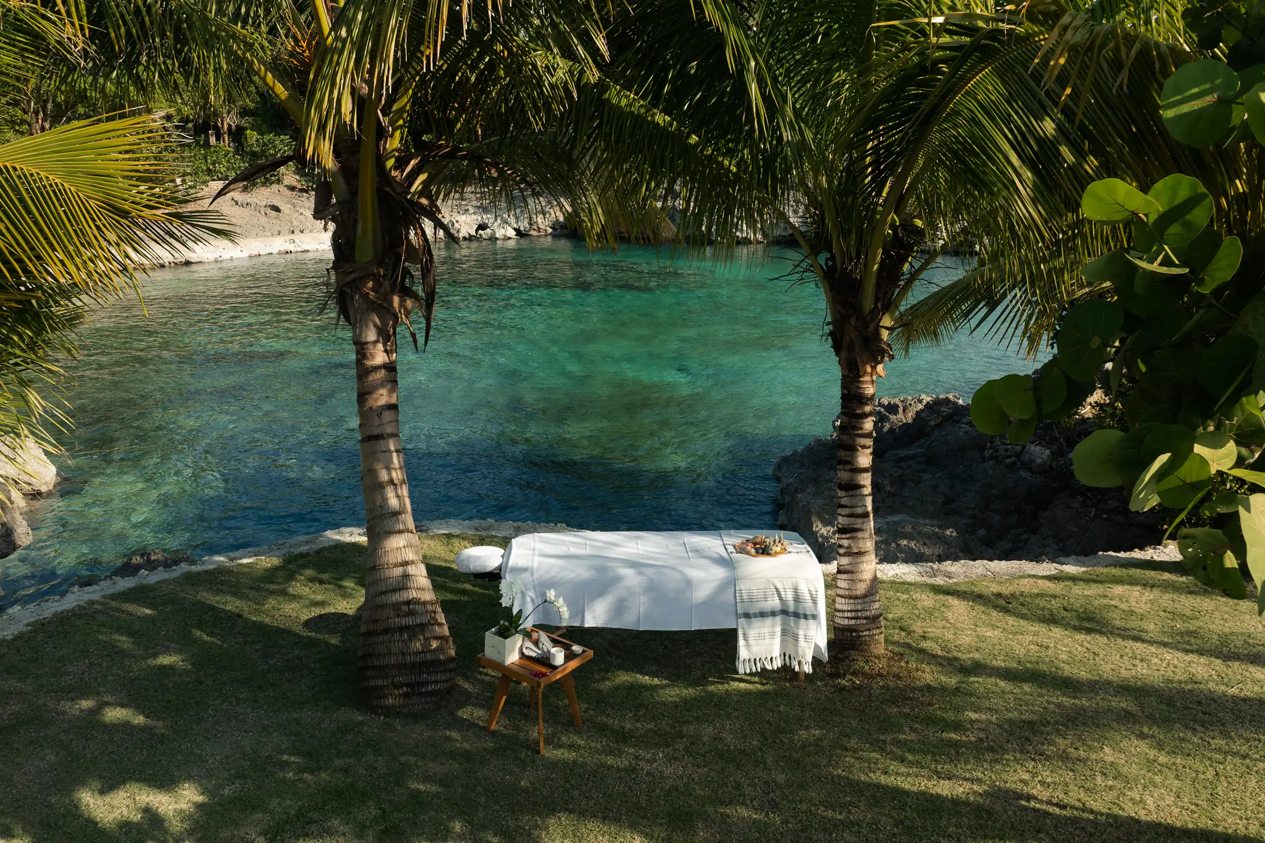 Private spa resort and wellness program ANI Thailand